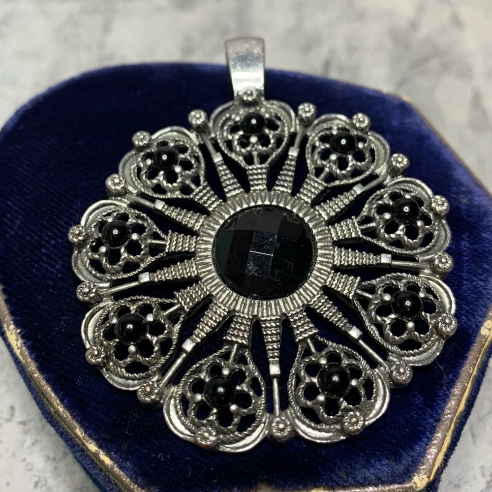 Premier Designs Romance Enhancer Pendant